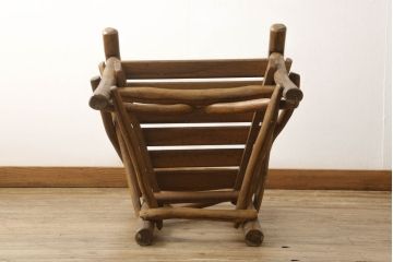 中古　レア　高級輸入家具　ドイツ　重厚で見た目よりしっかり!　自然の木材の形をそのまま活かした丸太チェア(丸太イス、木製チェア、ダイニングチェア、アームチェア、板座チェア、椅子)(R-060014)