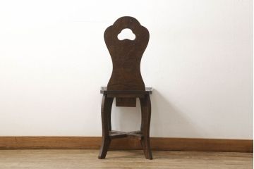 中古　伝統工芸　軽井沢彫り　隅々まで施された桜の彫刻が目を惹くダイニングチェア(板座チェア、椅子)(R-060015)