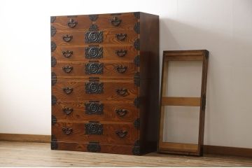 中古　岩谷堂箪笥　台輪付き　並べてローチェストとしても使える、2way重ね箪笥(引き出し、和タンス、収納箪笥、衣装タンス、上下バラ売り可能)(R-060031)