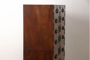 中古　岩谷堂箪笥　台輪付き　並べてローチェストとしても使える、2way重ね箪笥(引き出し、和タンス、収納箪笥、衣装タンス、上下バラ売り可能)(R-060031)