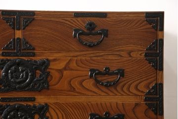 中古　岩谷堂箪笥　台輪付き　並べてローチェストとしても使える、2way重ね箪笥(引き出し、和タンス、収納箪笥、衣装タンス、上下バラ売り可能)(R-060031)