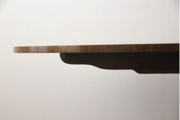 中古　美品　イギリス高級家具　MAITLAND SMITH(メートランドスミス)　天板の杢目と脚先まで凝ったつくりが目を引くダイニングテーブル(エクステンションテーブル、ラウンドテーブル、4人掛け、6人掛け)(定価約100万円)(R-060034)