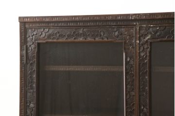 中古　美品　伝統工芸　軽井沢彫り　和モダンな雰囲気漂う本箱(収納棚、戸棚、ブックケース、書棚、飾り棚、キャビネット)(R-060035)