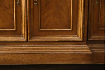 アメリカヴィンテージ　DREXEL HERITAGE(ドレクセルヘリテイジ)　アメリカモデル　マホガニー材を使用したクラシカルな佇まいのサイドボード(ビンテージ、サイドキャビネット、リビングボード、収納棚、戸棚)(R-060052)