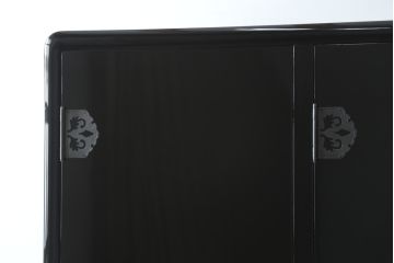 中古　美品　香川漆器　蒟醤(きんま)塗り　美しい艶が魅力!格調高い空間演出に活躍するワードローブ(衣装箪笥、和タンス、キャビネット)(定価推定約140万円)(R-060053)