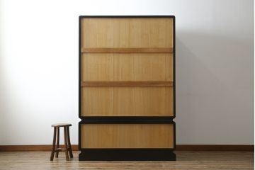 中古　美品　香川漆器　蒟醤(きんま)塗り　美しい艶が魅力!格調高い空間演出に活躍するワードローブ(衣装箪笥、和タンス、キャビネット)(定価推定約140万円)(R-060053)