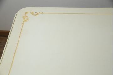 中古　イタリア高級家具　SILIK(シリック)　ロココ調　細部まで凝った装飾が目を引くダイニングテーブル(4人掛け、6人掛け)(R-060054)