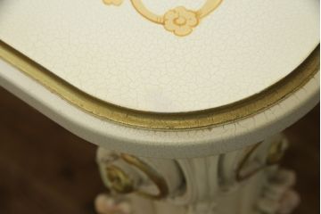 中古　イタリア高級家具　SILIK(シリック)　ロココ調　細部まで凝った装飾が目を引くダイニングテーブル(4人掛け、6人掛け)(R-060054)
