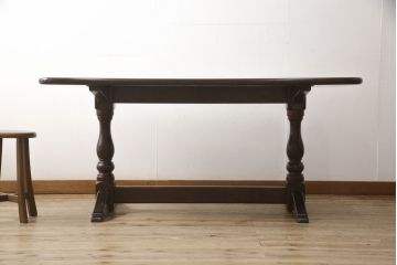 中古　美品　松本民芸家具　クラシカルな脚がおしゃれなT型食卓(ダイニングテーブル、4人掛け、6人掛け、作業台)(R-060055)