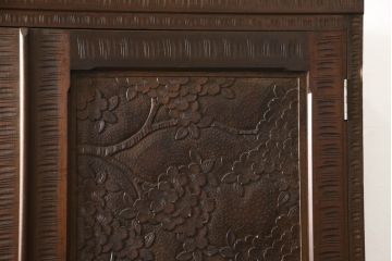 中古　美品　伝統工芸　軽井沢彫り　満開の桜の彫刻が見事な衣装盆付きの重ね箪笥(和タンス、着物箪笥、衣装たんす、引き出し、チェスト)(R-060068)