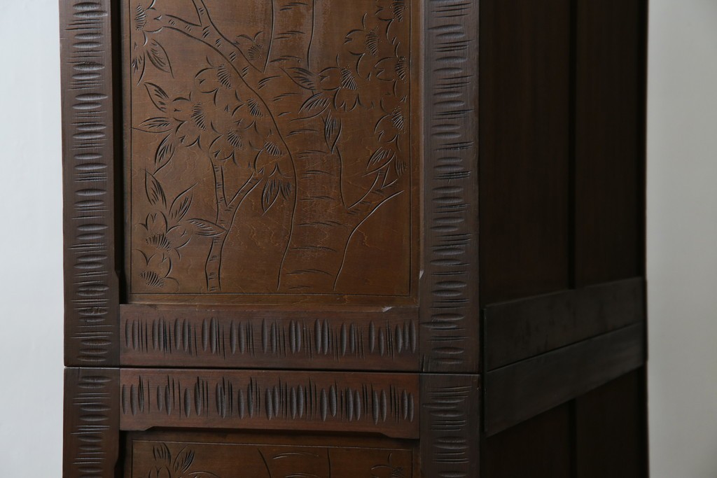 ★J様専用・決済用★中古　美品　伝統工芸　軽井沢彫り　満開の桜の彫刻が見事な衣装盆付きの重ね箪笥　(R-060068)