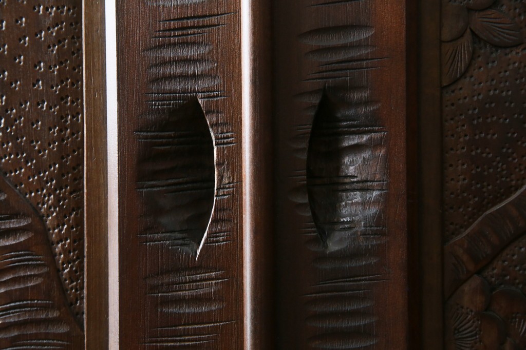 ★J様専用・決済用★中古　美品　伝統工芸　軽井沢彫り　満開の桜の彫刻が見事な衣装盆付きの重ね箪笥　(R-060068)