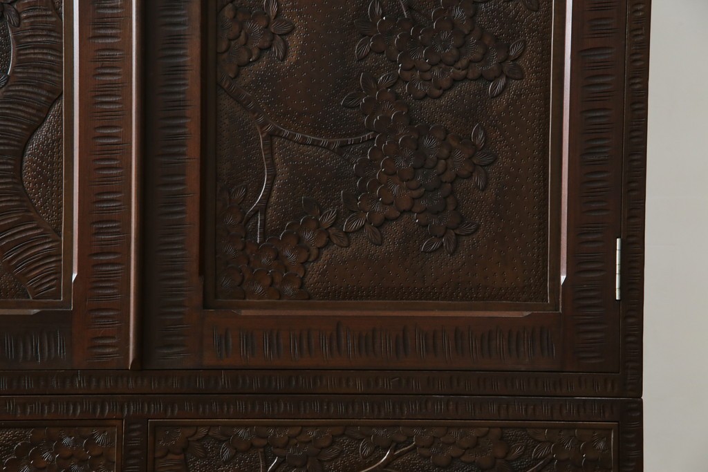 ★J様専用・決済用★中古　美品　伝統工芸　軽井沢彫り　満開の桜の彫刻が見事な衣装盆付きの重ね箪笥　(R-060068)