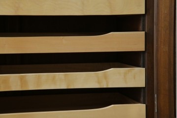 ★J様専用・決済用★中古　美品　伝統工芸　軽井沢彫り　満開の桜の彫刻が見事な衣装盆付きの重ね箪笥　(R-060068)