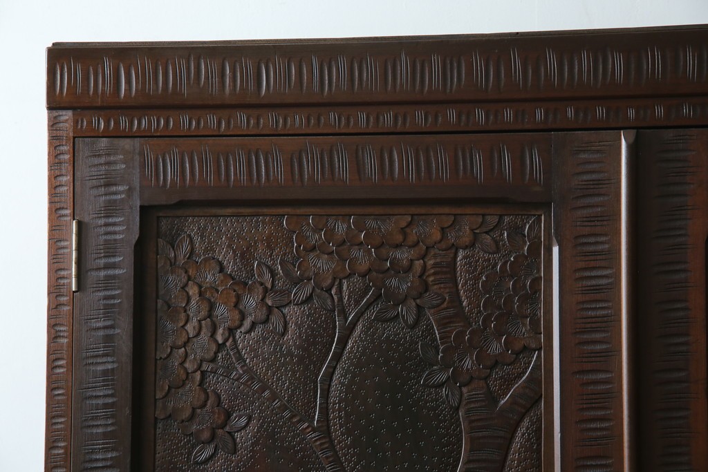 ★J様専用・決済用★中古　美品　伝統工芸　軽井沢彫り　満開の桜の彫刻が見事な衣装盆付きの重ね箪笥　(R-060068)