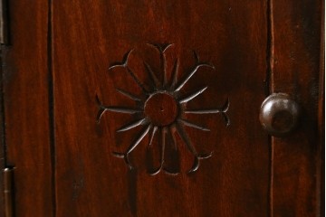 和製ビンテージ　神戸洋家具　COLONY HOUSE(コロニーハウス)　彫刻入り　挽き物加工がエレガントな雰囲気を醸し出す収納付きベンチ　(R-060069)