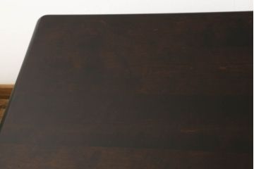 中古　北海道民芸家具　細身の脚が上品な印象を高めるダイニングテーブル(4人掛け、食卓)(R-060090)