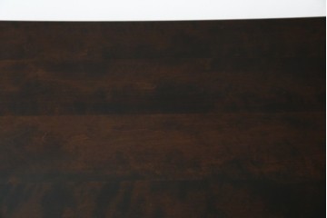 中古　北海道民芸家具　細身の脚が上品な印象を高めるダイニングテーブル　(R-060093)