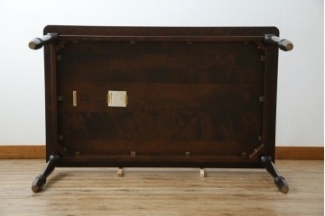 中古　北海道民芸家具　細身の脚が上品な印象を高めるダイニングテーブル　(R-060093)