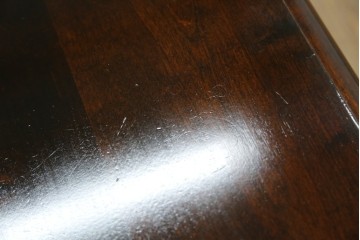 中古　北海道民芸家具　細身の脚が上品な印象を高めるダイニングテーブル　(R-060093)