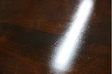 中古　北海道民芸家具　細身の脚が上品な印象を高めるダイニングテーブル　(R-060093)