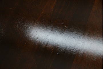 中古　北海道民芸家具　細身の脚が上品な印象を高めるダイニングテーブル　(R-060093)