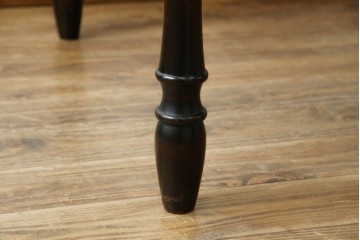 中古　北海道民芸家具　細身の脚が上品な印象を高めるダイニングテーブル　(R-060093)