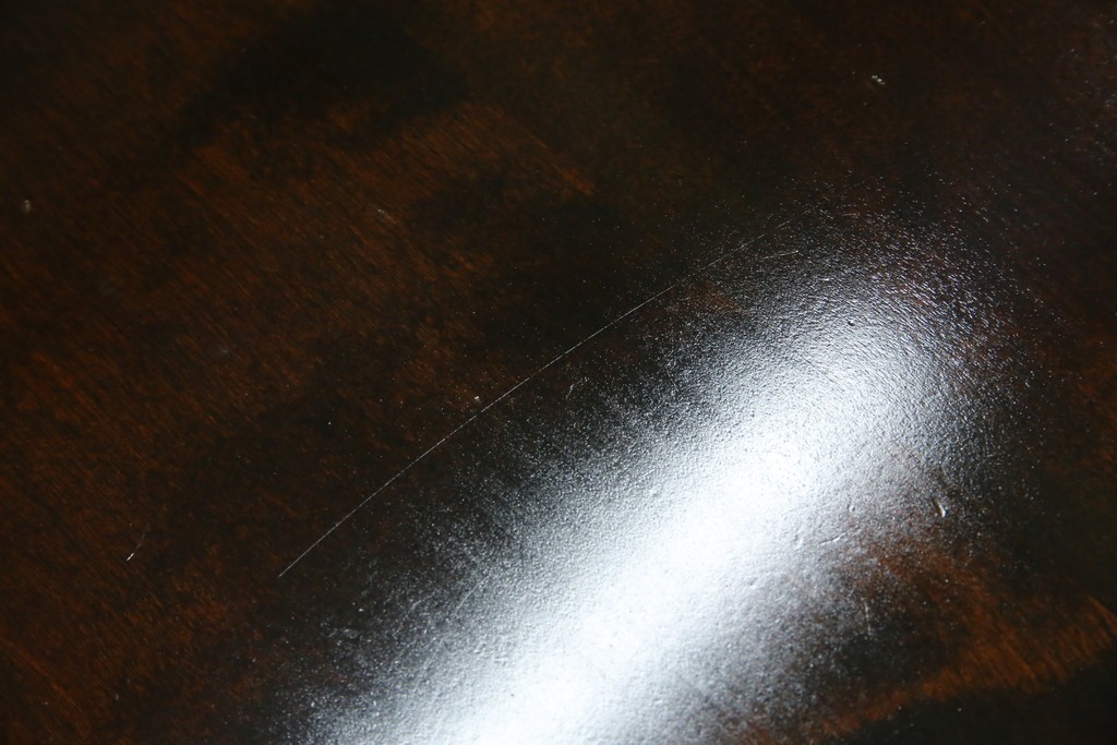 中古　北海道民芸家具　細身の脚が上品な印象を高めるダイニングテーブル　(R-060093)