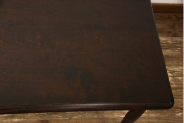 中古　北海道民芸家具　細身の脚が上品な印象を高めるダイニングテーブル(4人掛け、食卓)(R-060094)