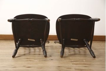 中古　北海道民芸家具　クラシカルな雰囲気を醸し出すダイニングチェア2脚セット(椅子、板座チェア)(R-060100)