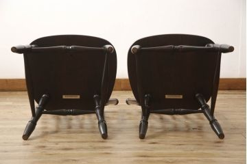 中古　北海道民芸家具　クラシカルな雰囲気を醸し出すダイニングチェア2脚セット(椅子、板座チェア)(R-060102)