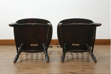 中古　北海道民芸家具　クラシカルな雰囲気を醸し出すダイニングチェア2脚セット(椅子、板座チェア)(R-060103)