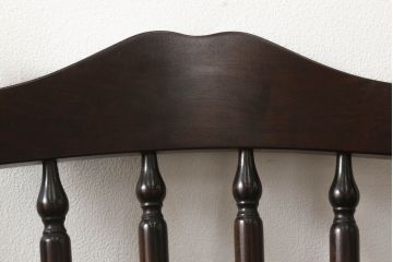 中古　北海道民芸家具　クラシカルな雰囲気を醸し出すダイニングチェア2脚セット(椅子、板座チェア)(R-060104)