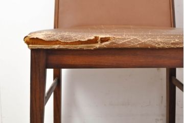 デンマークビンテージ　Dyrlund(デューロン)　ローズウッド　本革(レザー)　レザーの質感を楽しめるスタイリッシュなダイニングチェア5脚セット(サイドチェア、椅子、イス、ヴィンテージ、北欧家具、バラ売り可能)(R-060105)