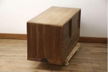 和製アンティーク　昭和中期　上品な佇まいが魅力的な桐箪笥テレビ台(テレビボード、AVボード、ローボード、収納棚、戸棚、桐たんす)(R-060115)
