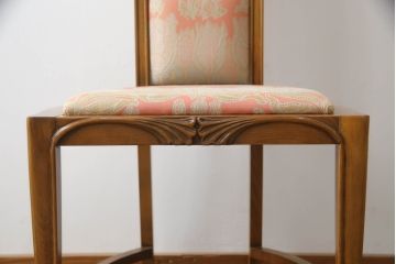 中古　美品　イタリア　ブランド家具　メデア(Medea)　ボタニカル柄のファブリックと彫刻が華やかな印象のハイバックチェア(椅子、イス、ダイニングチェア)(定価約40万円)(R-060117)