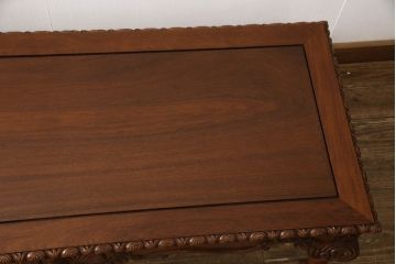 中古　IDC大塚家具　幕板と脚の凝ったデザインが上質な空間を演出するローテーブル(センターテーブル、リビングテーブル)(定価約40万円)(R-060119)