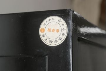 中古　美品　韓国民芸家具　圧巻の螺鈿(ラデン)細工がインパクト抜群の大振りなワードローブ(収納棚、洋服タンス、衣装箪笥)(定価約200万円)(R-060120)