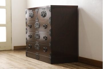中古　美品　岩谷堂箪笥　黒々とした龍の金具が存在感を放つ収納箪笥(和たんす、整理箪笥、衣装タンス、サイドチェスト、引き出し)(R-060121)