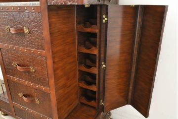 中古　美品　MAITLAND SMITH(メートランドスミス)　高級感あふれる大人の空間づくりにオススメの鏡付きワインキャビネット(収納棚、バーキャビネット、ワインラック、鏡、ミラー)(定価約66万円)(R-060130)