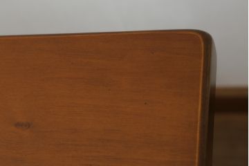 中古　バロッサバレンティ(VARO,S.A. VALENTI)　しっかりとした脚のつくりが魅力的なダイニングテーブル(定価約100万円)(4人掛け、6人掛け)(R-060133)