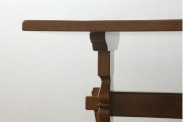 中古　バロッサバレンティ(VARO,S.A. VALENTI)　しっかりとした脚のつくりが魅力的なダイニングテーブル(定価約100万円)(4人掛け、6人掛け)(R-060133)
