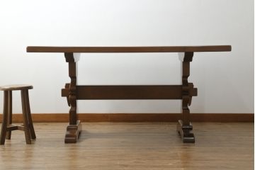 中古　バロッサバレンティ(VARO,S.A. VALENTI)　しっかりとした脚のつくりが魅力的なダイニングテーブル(定価約100万円)(4人掛け、6人掛け)(R-060133)