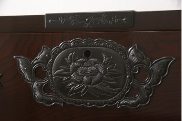 中古　美品　民芸家具　渡辺家具店　木地呂塗りの美しい仙台箪笥(和タンス、衣装箪笥、桐箪笥、桐たんす、引き出し、チェスト)(定価約65万円)(R-060136)
