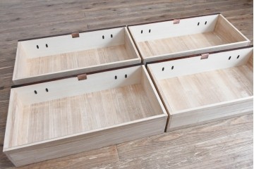 中古　美品　岩谷堂箪笥　希少サイズ　重厚感のある金具が魅力的な重ね箪笥　(R-060137)