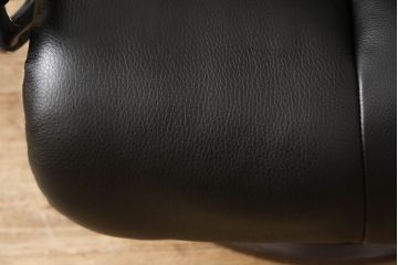 中古　美品　EKORNES(エコーネス)　Stressless Magic(ストレスレス マジック)　シグニチャー　Mサイズ　本革　オットマン付きストレスレスチェア(レザー、リクライニングチェア、一人掛けソファ、1P、アームチェア)(定価約66万円)(R-060138)