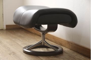中古　美品　EKORNES(エコーネス)　Stressless Magic(ストレスレス マジック)　シグニチャー　Mサイズ　本革　オットマン付きストレスレスチェア(レザー、リクライニングチェア、一人掛けソファ、1P、アームチェア)(定価約66万円)(R-060138)