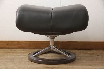 中古　美品　EKORNES(エコーネス)　Stressless Magic(ストレスレス マジック)　シグニチャー　Mサイズ　本革　オットマン付きストレスレスチェア(レザー、リクライニングチェア、一人掛けソファ、1P、アームチェア)(定価約66万円)(R-060138)