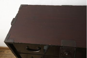 和製アンティーク　中桐材　艶やかな黒漆塗りが美しい庄内箪笥(時代箪笥、和タンス、桐たんす、桐箪笥、引き出し)(R-060140)