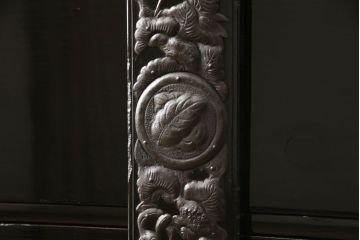 和製アンティーク　中桐材　艶やかな黒漆塗りが美しい庄内箪笥(時代箪笥、和タンス、桐たんす、桐箪笥、引き出し)(R-060140)
